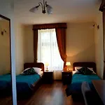 Palac Parkowy W Parnowie B&B 코워브제크