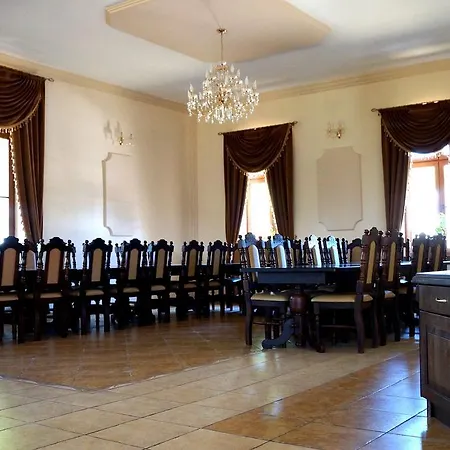 Bed & Breakfast Palac Parkowy W Parnowie Kołobrzeg