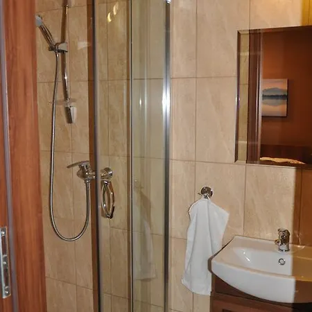 Bed & Breakfast Palac Parkowy W Parnowie Kolobřeh