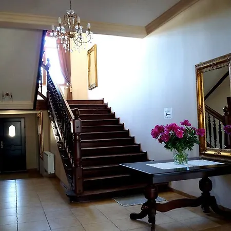 Bed & Breakfast Palac Parkowy W Parnowie Kolobrzeg