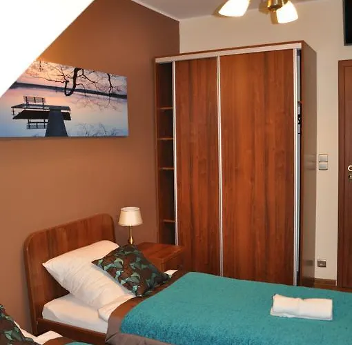 Palac Parkowy W Parnowie לינה וארוחת בוקר