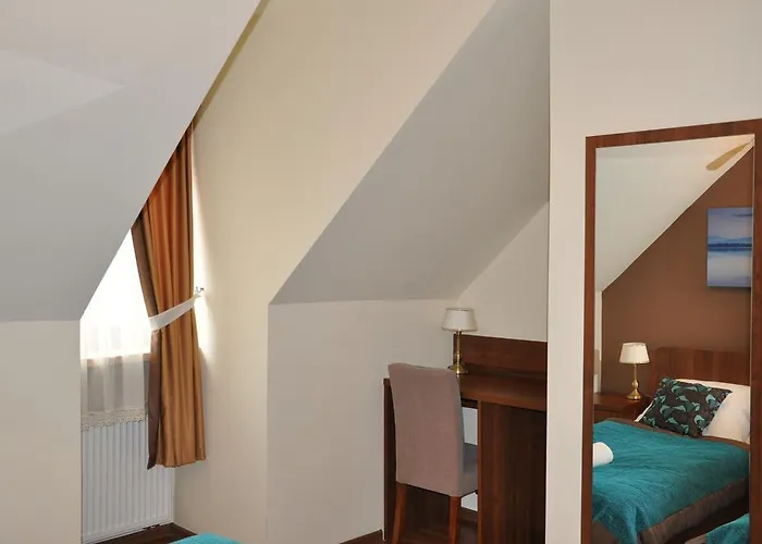 Palac Parkowy W Parnowie לינה וארוחת בוקר